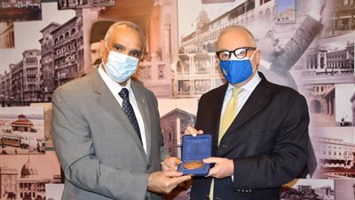 رئيس التنسيق الحضاري والسفير الإيطالي بالقاهرة يفتتحان معرض إبداعات المعماريين الإيطاليين