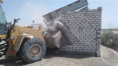 إزالة 18 حالة تعدي بناء بجنوب بورسعيد (صور) 