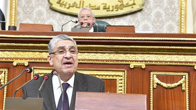 بحضور الوزير.. البرلمان يوافق على تعديلات قانون الكهرباء في مجموعه ويحيله لمجلس الدولة 