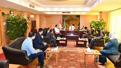  مسؤولو التموين والطب البيطري يستعرضان نتائج الحملات الرقابية والتحصين على محافظ الفيوم