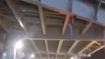 محاولة انتحار شاب شنقا من أعلى كوبري سيدي جابر بالإسكندرية (فيديو)