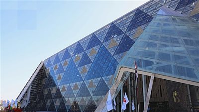 مصدر بالآثار يكشف موعد افتتاح المتحف المصري الكبير (خاص)