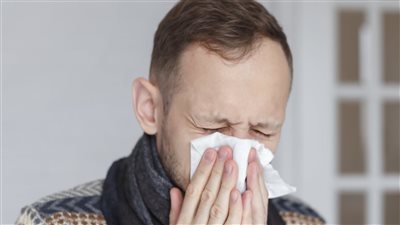 الصحة توجه نصائح للمواطنين حال الشعور بأعراض نزلات البرد أو اشتباه كورونا