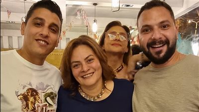 مصطفى درويش يجمع أبطال 