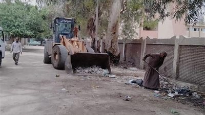 رفع 300 طن قمامة ومخلفات صلبة بالمنيا