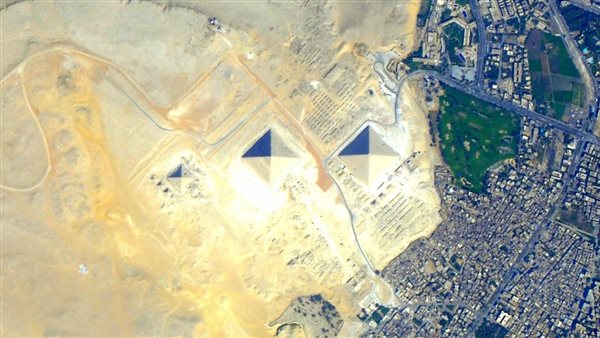 أهرامات الجيزة 