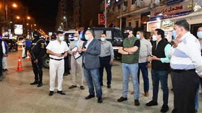 محافظ الفيوم ومدير الأمن يقودان حملة مُكبرة لمتابعة التزام المواطنين بالإجراءات الاحترازية (صور وفيديو)