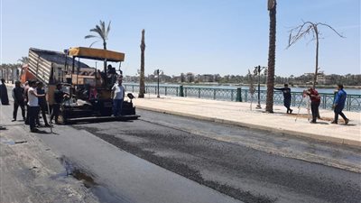  بدء أعمال رصف طريق الدكتور مشرفة بدمياط