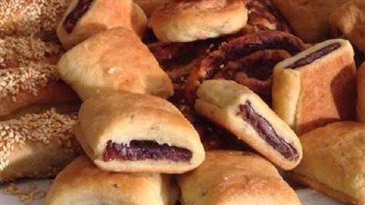 حلوى العيد.. طريقة عمل القراقيش بالعجوة 