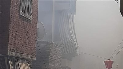 4 سيارات إطفاء للسيطرة على حريق في مخلفات بوص خلف مضرب الأرز بالمحلة 