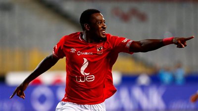 وكيله: الأهلي فتح ملف تمديد تعاقد أجايي.. ولم نفكر في أي عروض أوروبية