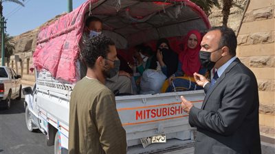 بمواقف السيارات.. سحب رخص القيادة حال عدم ارتداء الكمامة في المنيا 