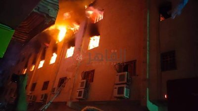 النيران تلتهم جميع محتويات كنيسة مارمينا بعد الحريق الهائل