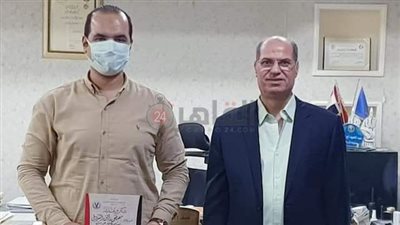 أمن سوهاج يكرم رئيس مكافحة المخدرات بالمديرية لتميزه وتفانيه في العمل