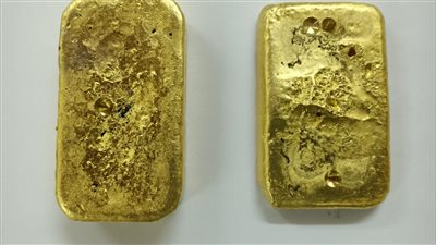 جمارك أرقين تضبط محاولة تهريب سبيكتين من الذهب