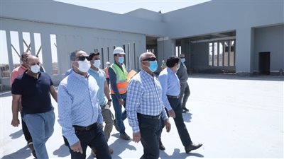 وزير النقل: انتهاء 83 % من الأعمال الإنشائية لمحطات القطار الكهربائي