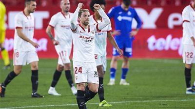 إشبيلية يضرب رايو فاليكانو بثلاثية في الدوري الإسباني 