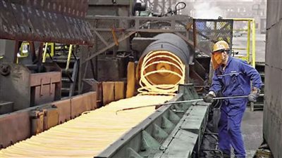 تصفية للمصانع وعمل تحت تأثير الجائحة.. ماذا واجه عمال مصر في 2021؟