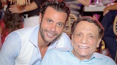 هل يظهر الزعيم عادل إمام ضيف شرف في 