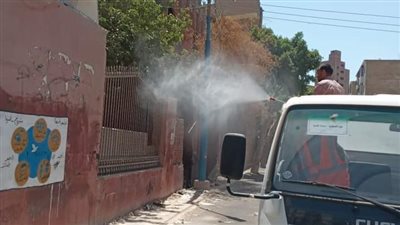 لمنع انتشار كورونا.. استمرار حملات تطهير وتعقيم الكنائس والمساجد والمنشآت العامة بأسيوط