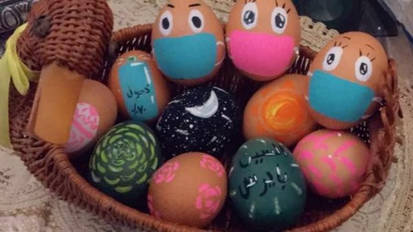 بيض ملون احتفالا
