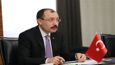 وزير التجارة التركي يعلن رغبة بلاده في تحسين العلاقات الاقتصادية مع مصر
