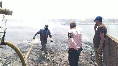 إخماد حريق نشب في مخلفات بضواحي بورسعيد بسبب ارتفاع درجات الحرارة