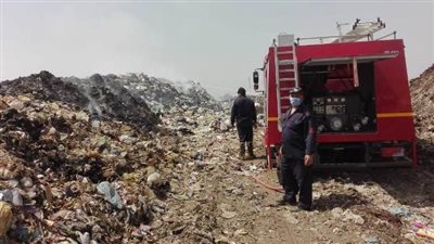 اشتعال النيران في أكبر مقلب قمامة بالشرقية.. وتحرك عاجل من المسؤولين (صور)