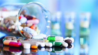 مضاعفات صحية خطيرة.. خبراء يوضحون الآثار الجانبية للإفراط في المسكنات