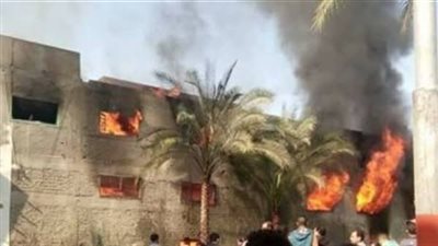 السيطرة على حريق التهم 3 أحواش في سوهاج   