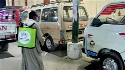 لمتابعة الإجراءات الاحترازية.. حملة ليلية لتعقيم المواقف وغلق المحلات بديروط في أسيوط