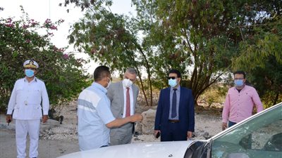 محافظ سوهاج يتابع أعمال الرصف والتجميل بأخميم بتكلفة 22.5 مليون جنيه