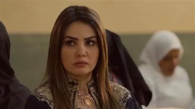 دينا فؤاد تقدم عرضًا لياسمين عبد العزيز في السجن.. تعرف على رد فعل الخديوي في 