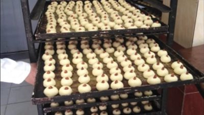 محافظ دمياط توجه بتخصيص خطوط الإنتاج بمدارس التعليم الفني لإعداد كحك وبسكويت العيد بأسعار مخفضة