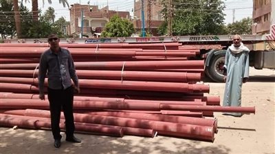 تسليم 47 عمود إنارة للوحدة المحلية بالحوطا بديروط ضمن مبادرة حياة كريمة