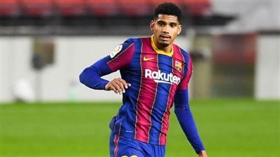 بعد طرده في مباراة باريس سان جيرمان.. أرواخو يقدم اعتذاره للجماهير 