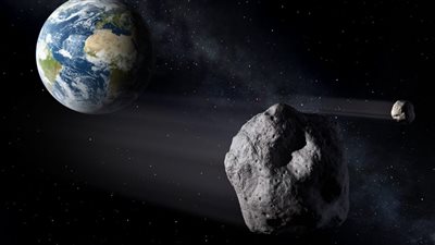 ظاهرة نادرة صخرتان فضائيتان بحجم ملعب كرة القدم تقتربان من الأرض