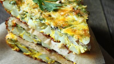 للخروج عن المألوف.. طريقة عمل أومليت بالبطاطس