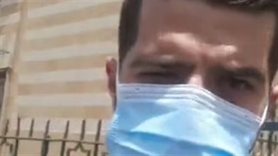 طارق الإبياري أول الحضور في جنازة والد الفنان محمد علي رزق