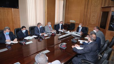 لم يحضر اجتماع الوزير.. كواليس إقالة نائب السكة الحديد على خلفية علاقته بجماعة الإخوان الإرهابية 