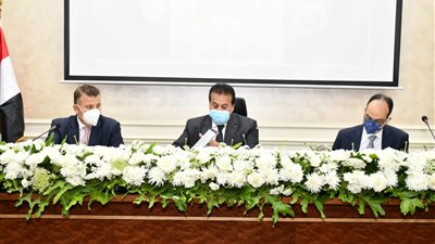 ننشر أسماء الجامعات والكليات التي تطبق الاختبارات الإلكترونية بالامتحانات (خاص)