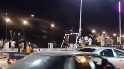 رغم الغلق وكورونا.. جرار زراعي يجوب شوارع الزقازيق بـ