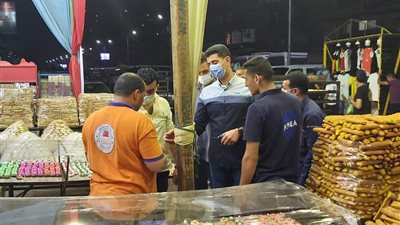 غلق 6 مقاهٍ وتحرير 9 محاضر لمحال تجارية مخالفة بالخصوص قليوبية 