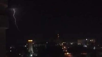 ظواهر جوية وبرق في عز الحر.. سماء الإسكندرية تضيء في ليلة القدر