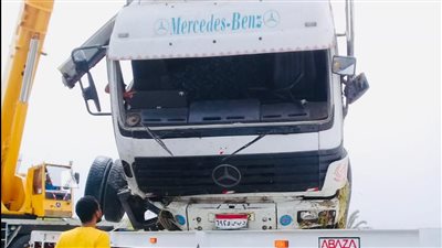 انقلاب سيارة محملة بمواد بترولية على الطريق الساحلي بكفر الشيخ