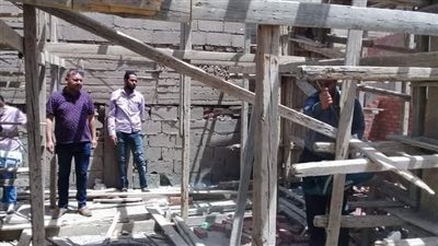إزالة المباني المخالفة والتحفظ على معدات البناء بحي شرق أسيوط
