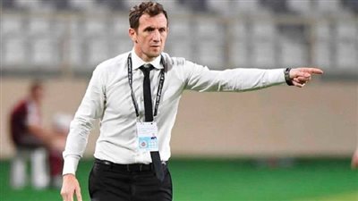 جلسة عاصفة لمجلس بيراميدز مع أروابارينا.. والأرجنتيني يعترف بتحمله المسئولية