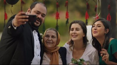 محمد ممدوح يتزوج عائشة بن أحمد في الحلقة 27 من 