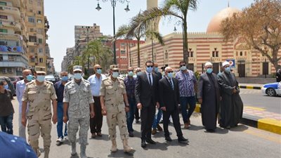 محافظ بورسعيد يتقدم جنازة الفدائي محمد مهران العسكرية (صور) 