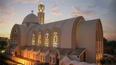 البابا تواضروس يهنئ رئيس مجلسي الشيوخ والنواب بعيد الفطر المبارك 